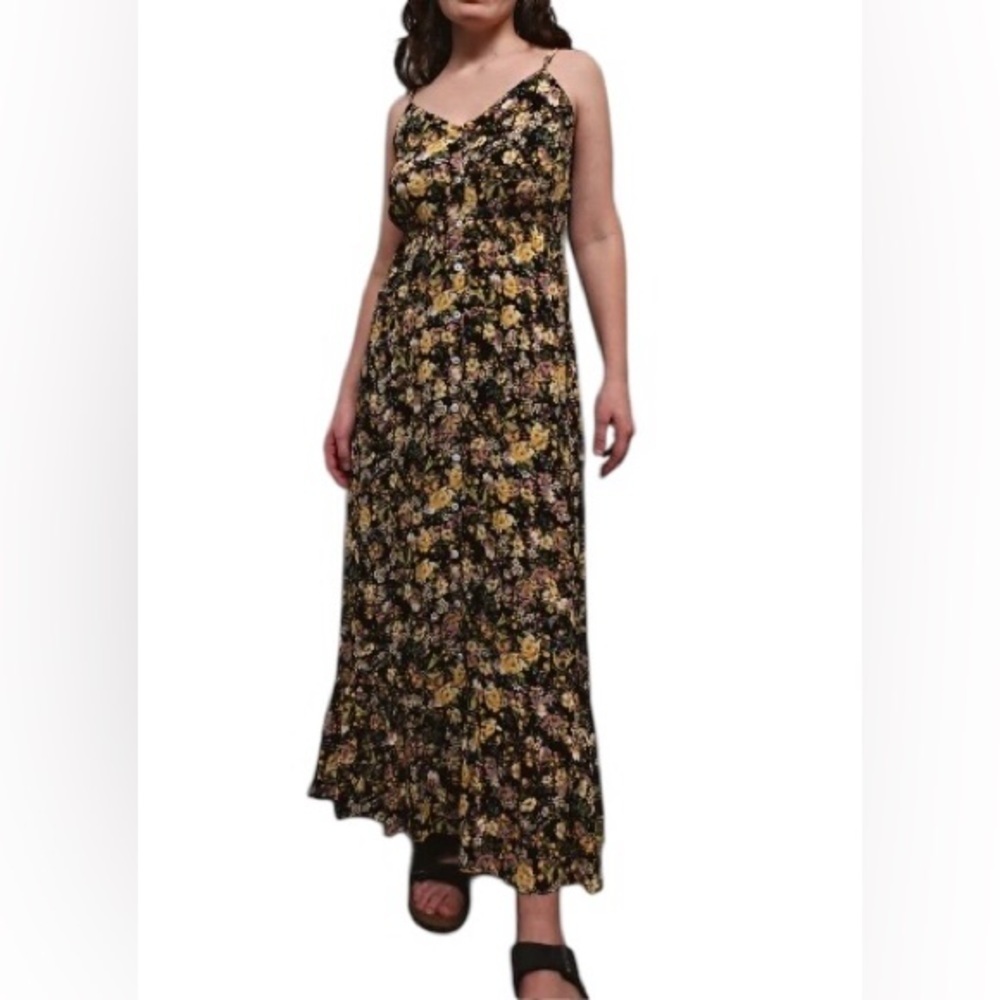 Sadie & Sage Getaway Garden Maxi Dress- Size Medium